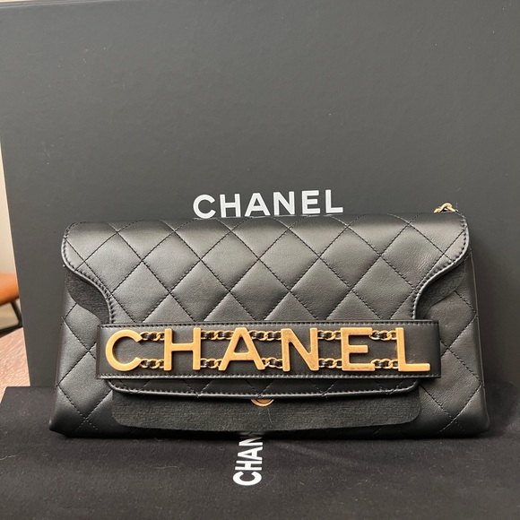 Chanel black Enchained clutch bag brand new condition - Picture 3 of 14